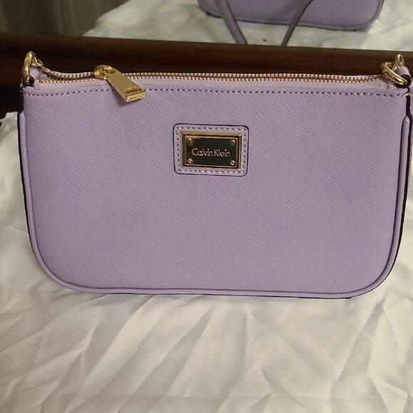 Calvin Klein Light Purple Wristlet - Picture 1 of 2